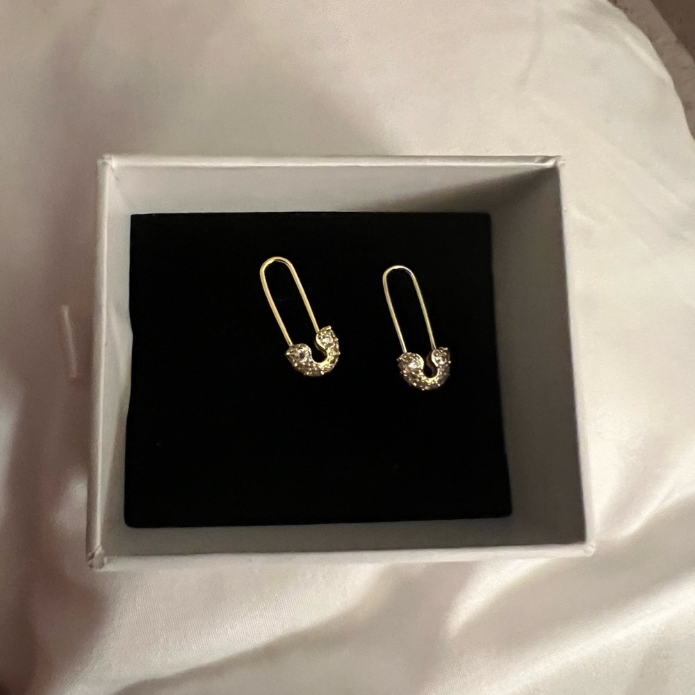 Uncommon James Diamond Safety Pin Charms